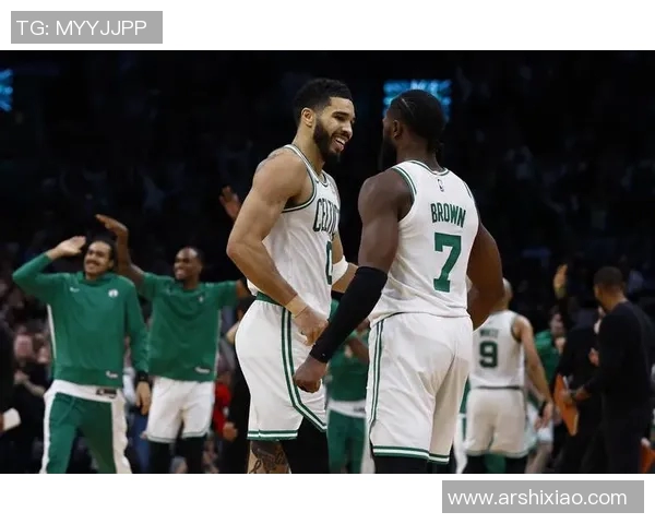 凯尔特人全队发力布朗44分塔图姆双双发威大胜步行者37分