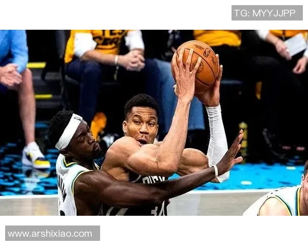 里弗斯快速反击 无视防守上篮打进