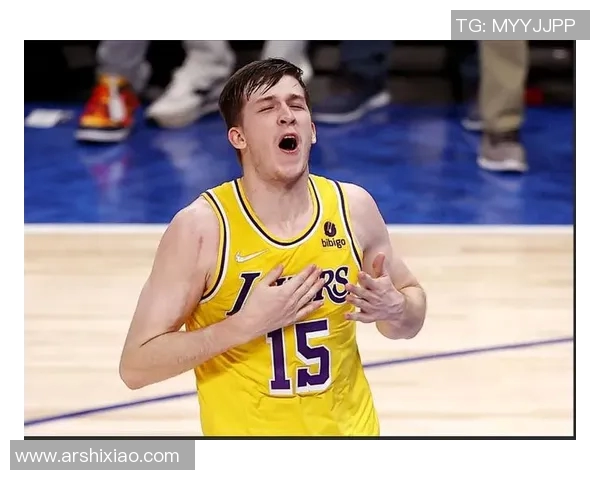 里夫斯明年必然跳出合同寻求四千万年薪 若湖人不愿给他不缺追求者 里夫斯明年必然跳出合同寻求四千万年薪 若湖人不愿给他不缺追求者