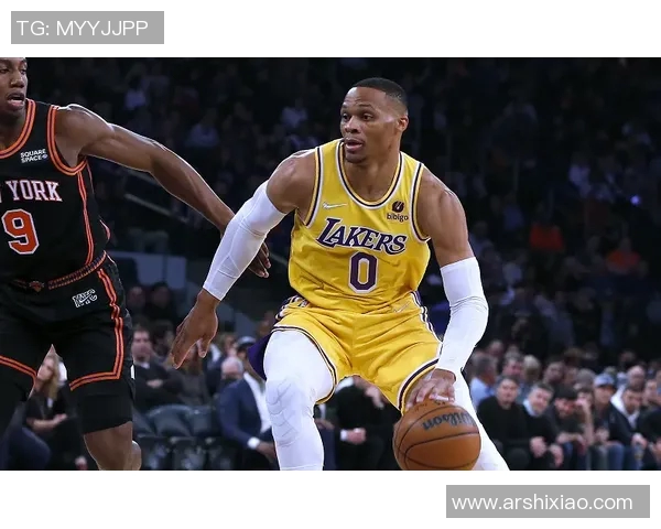 打得不错！PJ-华盛顿11投7中得到17分5板1助1帽